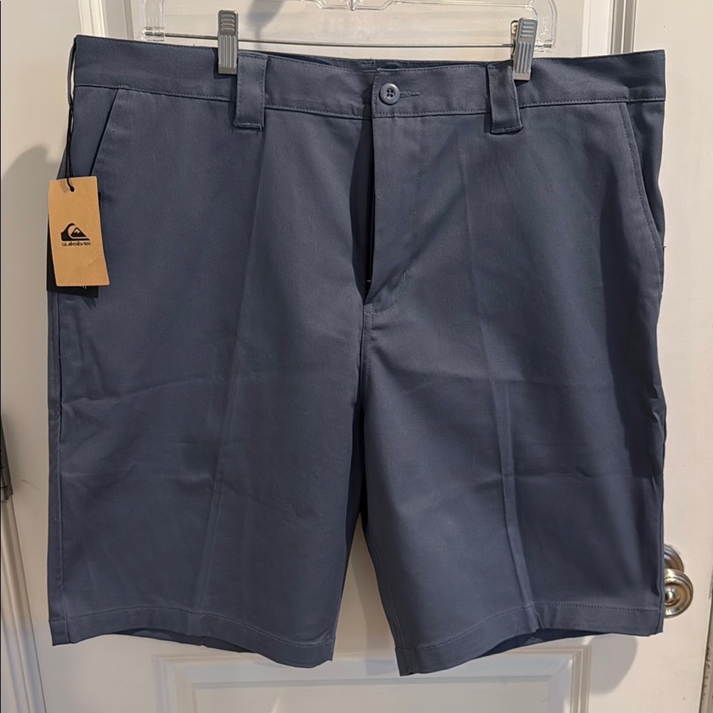 Quiksilver Men's Blue Flat Front Shorts, Size 38